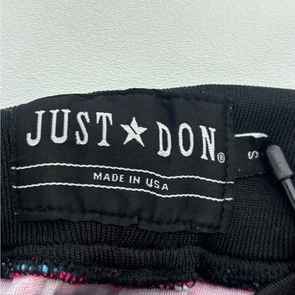 VINTAGE Just Don Miami Heats Men Shorts S Pink Retro Embroidered Team Logo NBA - Picture 5 of 5